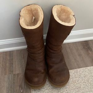 Women’s size 8 leather UGG boots